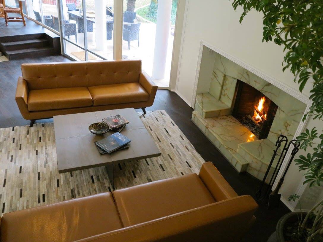 SoberStalworth's tweet image. Our living room. Only thing missing is from this pic is the chess set. #catalystrecovery #sobriety #soberliving