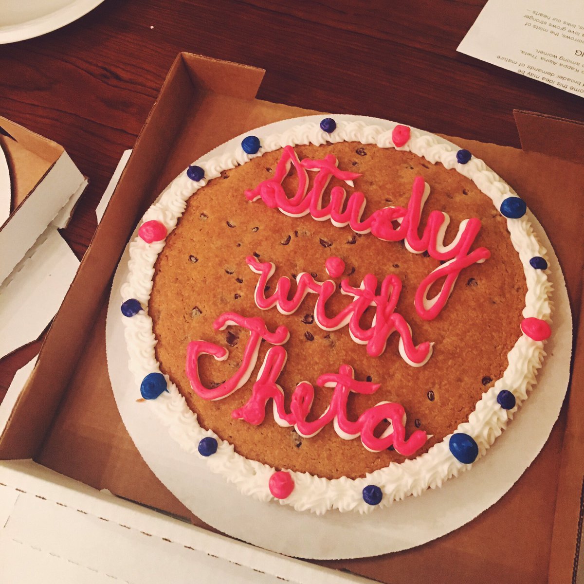 IllinoisTheta's tweet photo. Thetas at study hours last night were surprised with a treat! 🍪😻 #studywiththeta https://t.co/869WVRUyw3