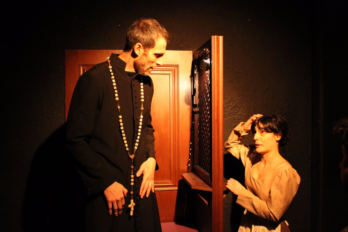 microteatro's tweet photo. Nada volverá a ser lo mismo después de q la feligresa Dorothy visite al Padre Eccleston #MicroConfesiones Último día https://t.co/W6pg6TAc5r