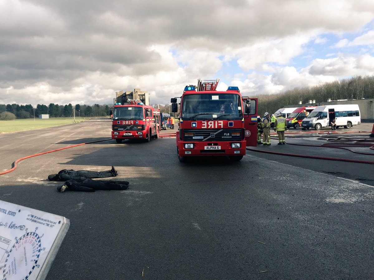 ShorehamFire's tweet image. Our firefighters and managers attended @FSCmoreton for realistic training scenarios #OperationalEffectiveness 🚒