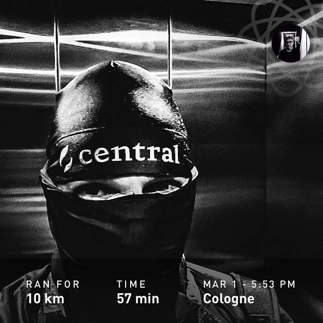 karlheinzeberts's tweet photo. #wasserfest #waterresistant #esgibtkeinschlechteswetter #run #runs #runing #runner #runitf… https://t.co/J3ADK3W4Hj https://t.co/4D91uxBJjB