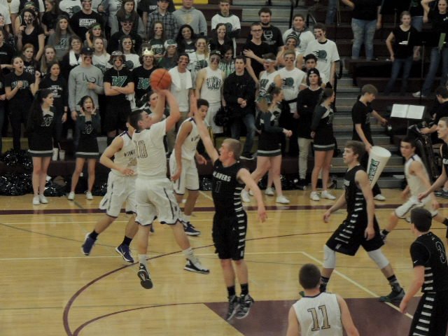 West42Sports's tweet photo. The Woodland Beavers boys team are making a historic run our story https://t.co/rp0oFisNZA https://t.co/X3HiaCORhg