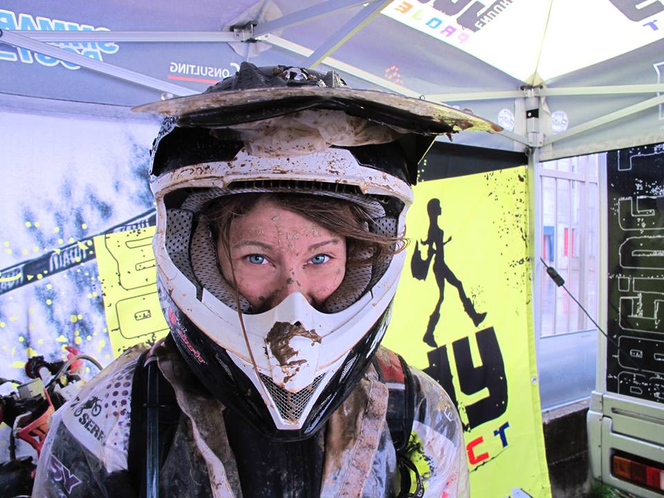 MotociclisteNet's tweet image. Susanna Grasso prima gara Italiano #enduro 2016 a Chieve #motocicliste #womenriders #womenonmotorcycle #LADYENDURO