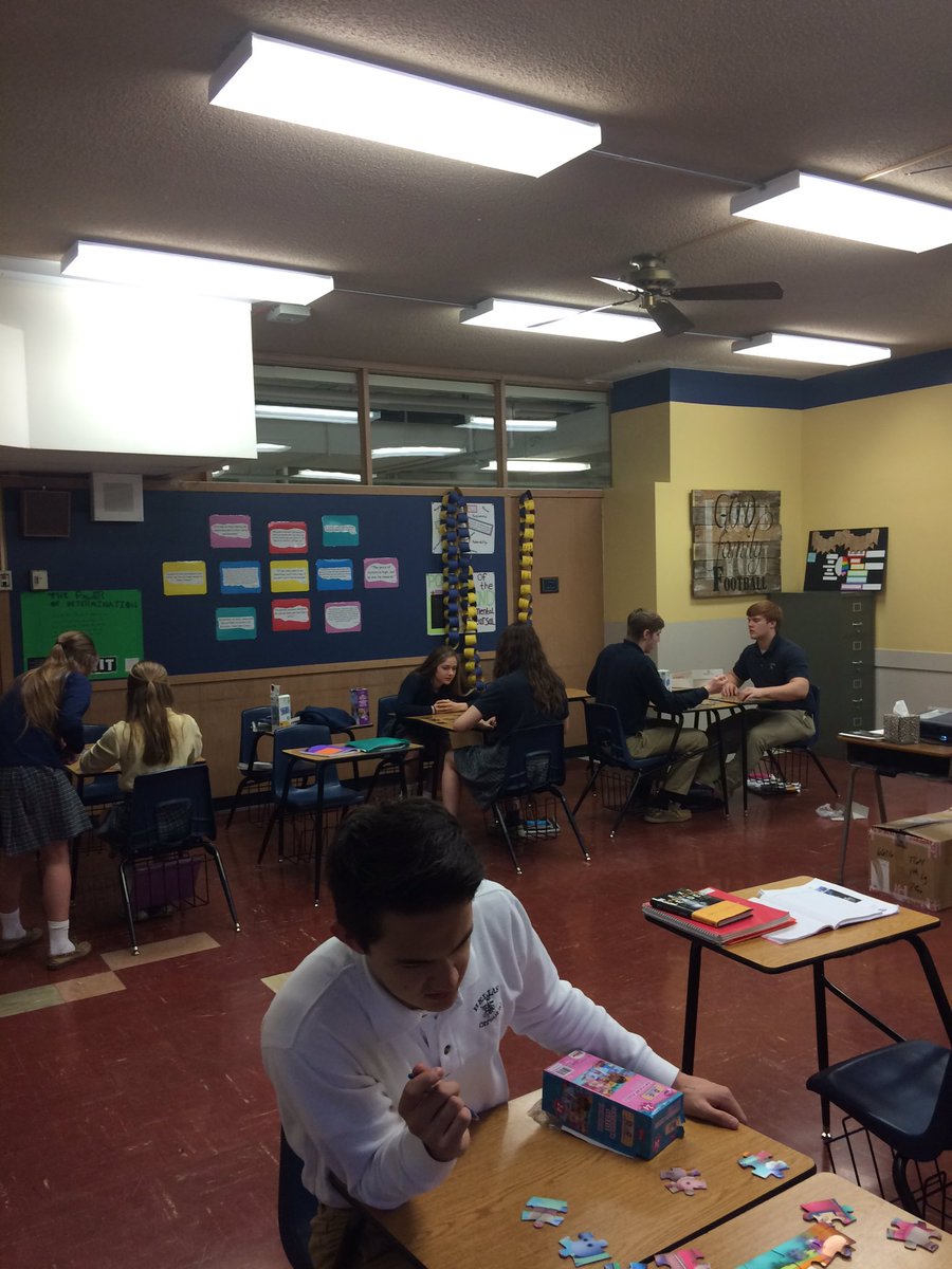 GDFMFB's tweet photo. Great day to learn about Communication #PuzzleActivity @alattner @heliascatholic #HCLeadership2016 https://t.co/6mPHBMNdO1