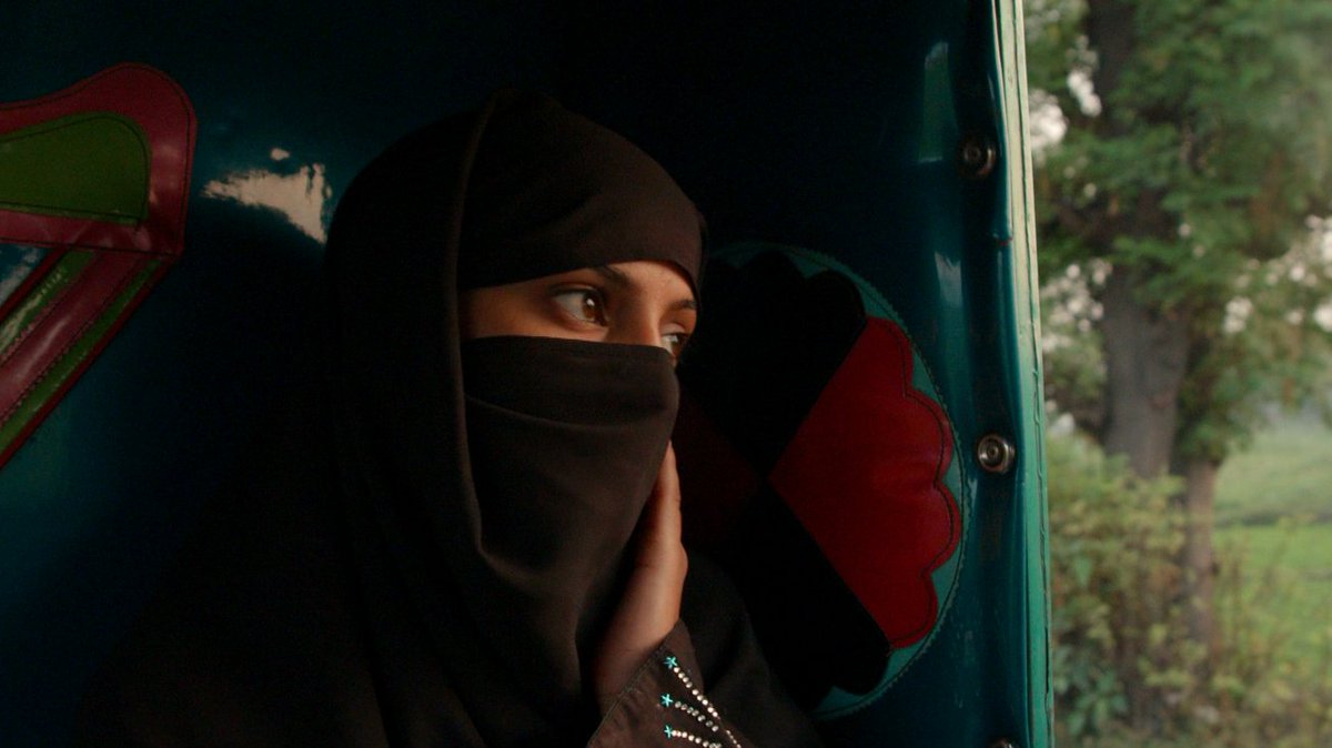 This #Oscars-winning doc is getting Pakistan to reconsider laws about killing daughters huff.to/1LSuWYF