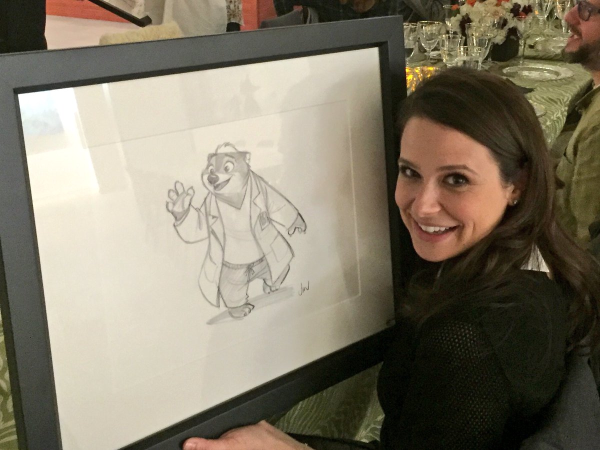 Katie Lowes desktop Wallpapers