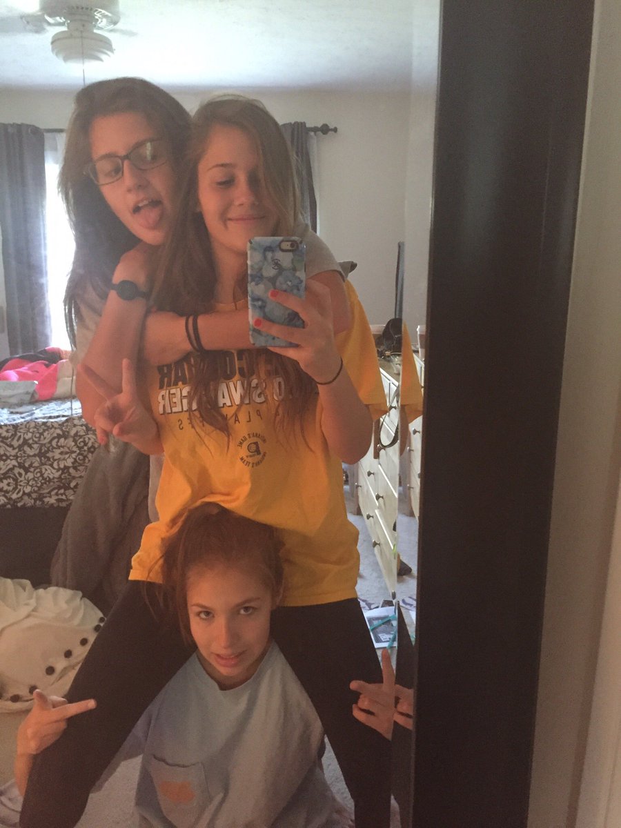 peytonthompsonn's tweet photo. ITS #springbreakmonth !!!! t-minus 23 days till I'm in the Cun with my best fraaaaands 🌺🐠☀️ https://t.co/N4HxjyjQ99