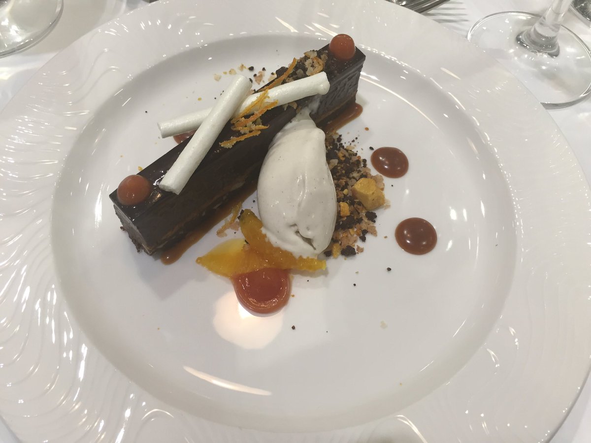Chefparnell's tweet photo. Nice lunch by @SodexoUK_IRE at hotelympia. Dessert below https://t.co/IyEafsMbQg