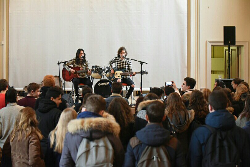TourcoingVille's tweet photo. Au lycée Gambetta concert des @TOYBLOID #TeenageMusicClub @Aeronef @Les4Ecluses #Tourcoing https://t.co/KvfclOOCcZ