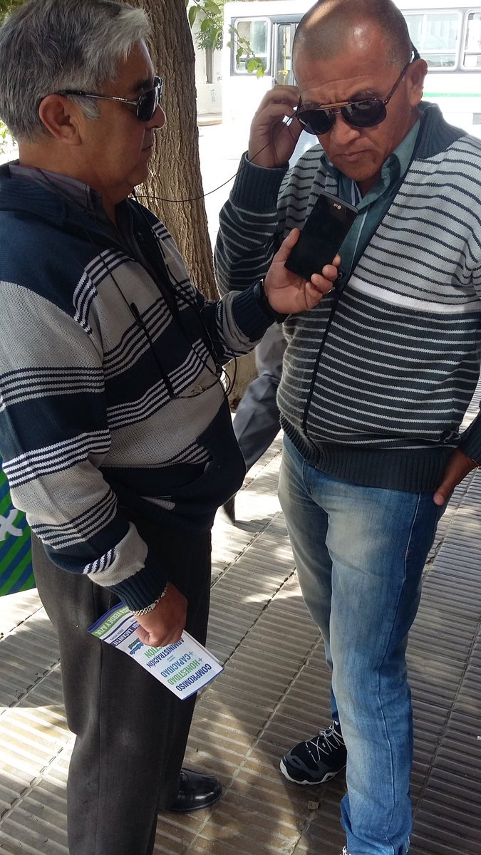 twiteroschubut's tweet photo. @pablomisasmendi por Carolina Fm 102.9 #ComodoroRivadavia
Difusión #ListaVerdeYAzul
Elecciones #Seros Chubut 06/04 https://t.co/uVPXfi9GuZ