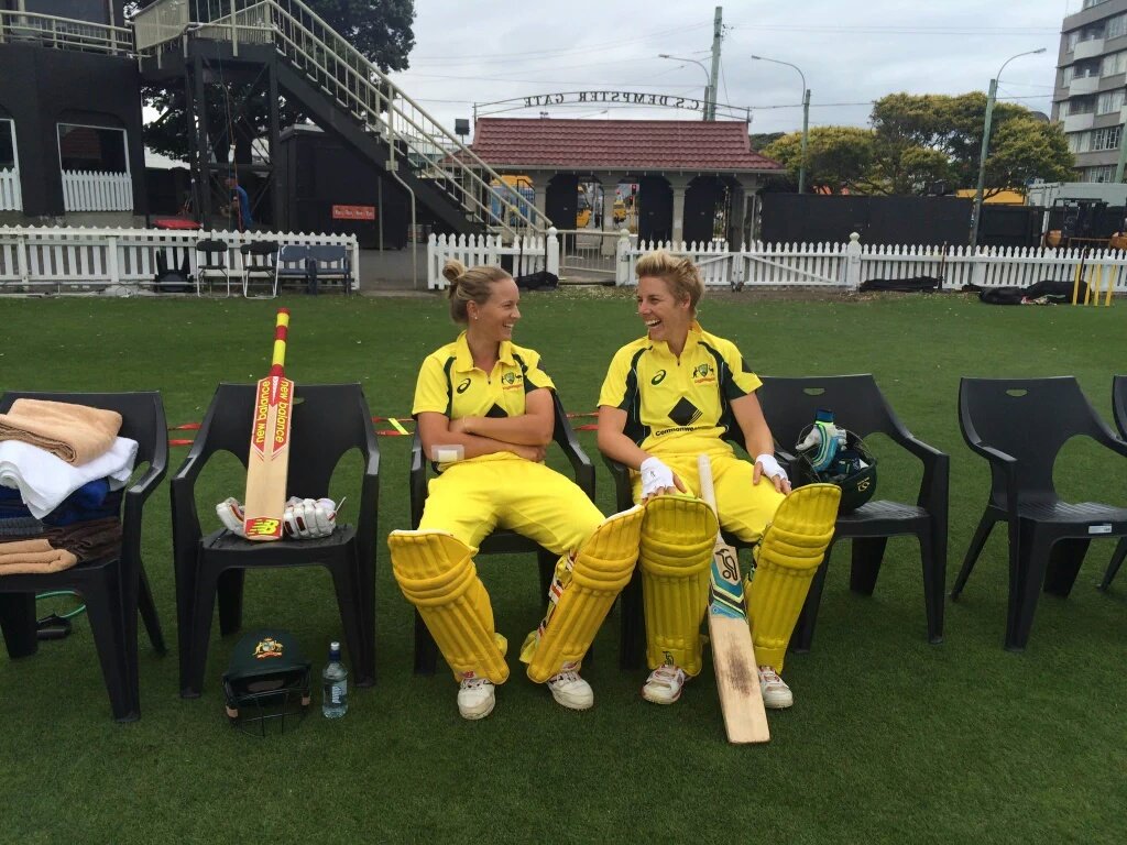 osa10001's tweet photo. 2nd T20I

#AUSWN 116/6 (20ov)
Perry 55*(47)
#NZWMN 117/5 (19.3ov)
Bates 54(53)

#NZWMN won by 5 wickets
(01/03/16) https://t.co/RrZcq46AR3