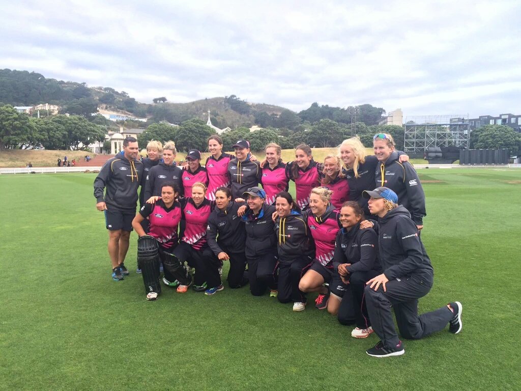 osa10001's tweet photo. 2nd T20I

#AUSWN 116/6 (20ov)
Perry 55*(47)
#NZWMN 117/5 (19.3ov)
Bates 54(53)

#NZWMN won by 5 wickets
(01/03/16) https://t.co/RrZcq46AR3