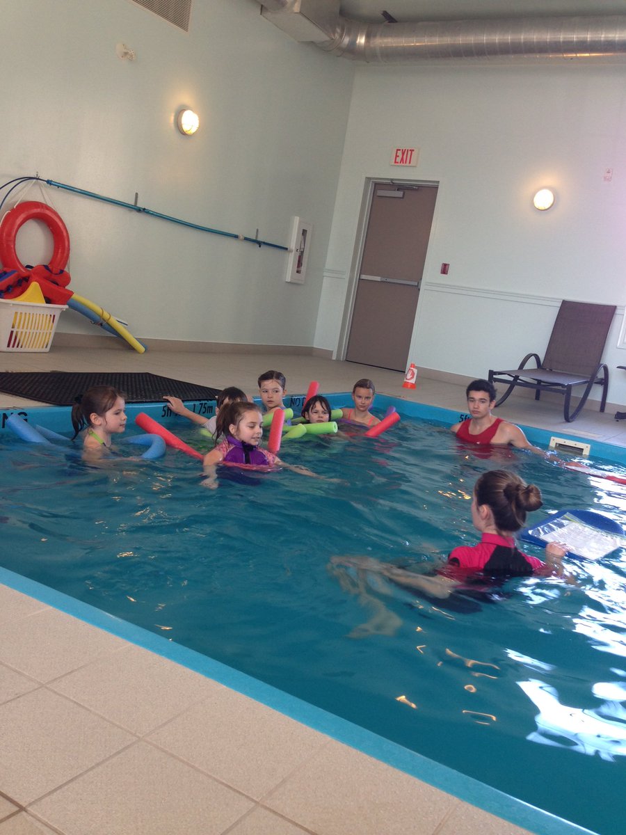 Collins_lrhs's tweet photo. Thank you @RegionofQueens @SouthShoreRSB #LRHSCOOP @DrJCWickwireAca Great first day #swim #ExperientialLearning https://t.co/tR1qzK1toU