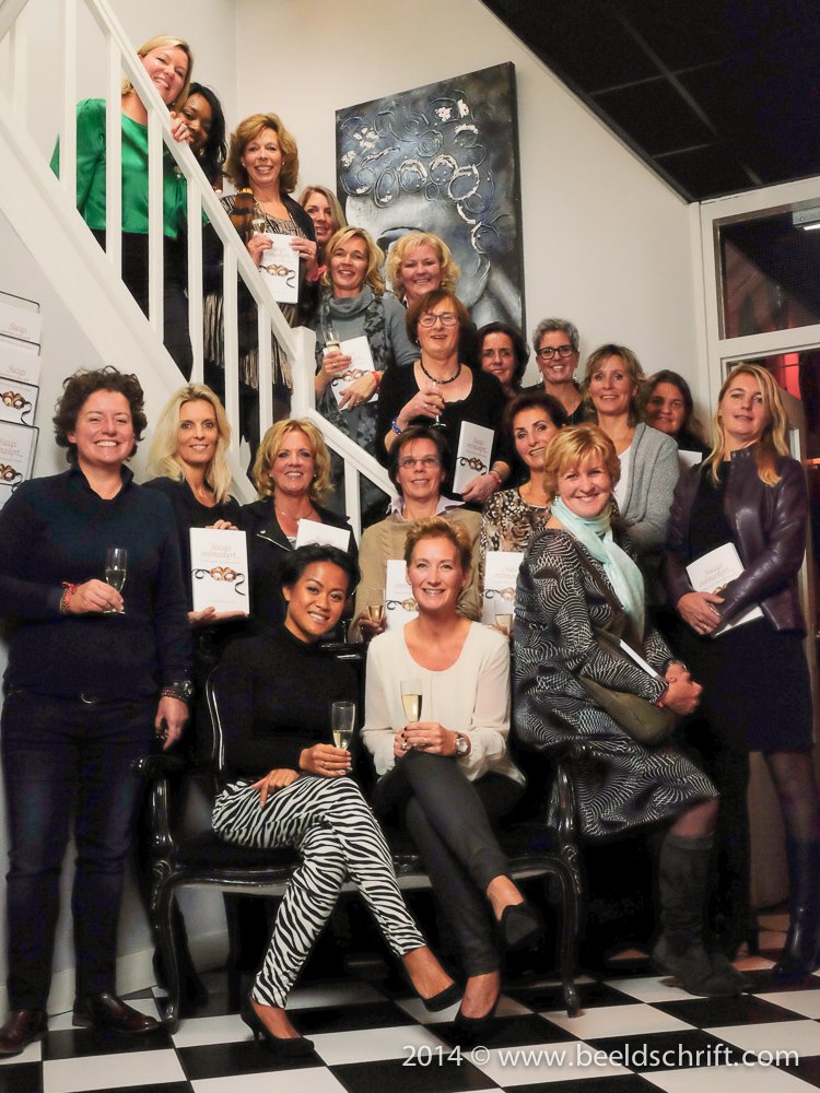 Suc6Ontmaskert's tweet photo. #Trots op onze #sovrouwen voor het delen van hun verhaal, laten zien van hun kwetsbaarheden en gemaakte keuzes! https://t.co/WdUrkSASQR