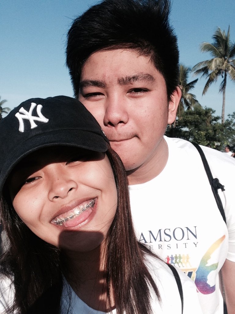 chelseexann's tweet photo. Laff u phowszx #FalconRun6 https://t.co/KC79HKhPYh
