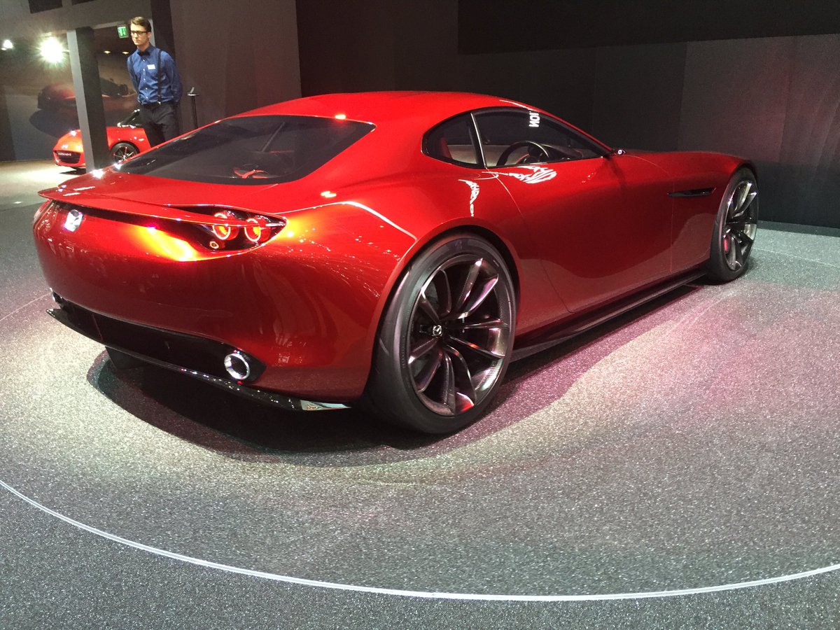 SundayWorldCars's tweet image. Anyone for a rotary-powered @Mazda_Ireland? This concept is a real crowd pleaser. #bringbacktherotary