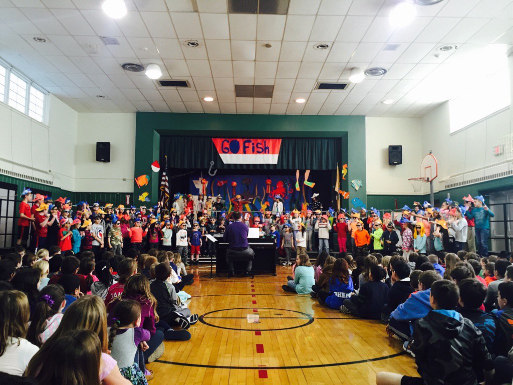 LVLionsDen's tweet photo. Great job to our 2nd graders today in their performance of "Go Fish." #WereSharks https://t.co/DoHurba1ka