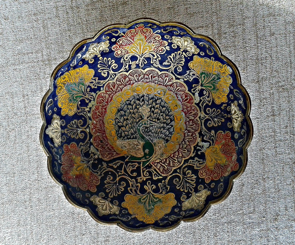 Boho bowl Vintage brass bowl with peacock | red enamel bowl | Indian… tuppu.net/db5b784b #vintage #EnameledBowl