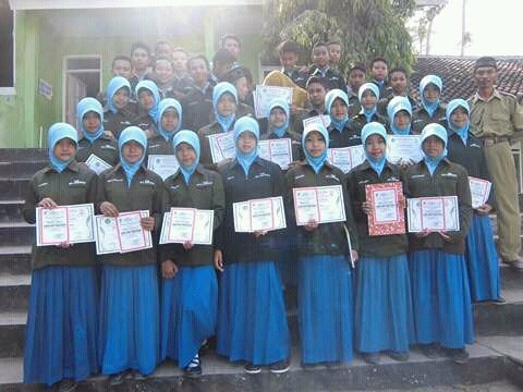 SariSetiaPutri1's tweet photo. Osis Mts priode 2014-2015
#akubanggaMts
#aksi300 https://t.co/17HsckvPP3