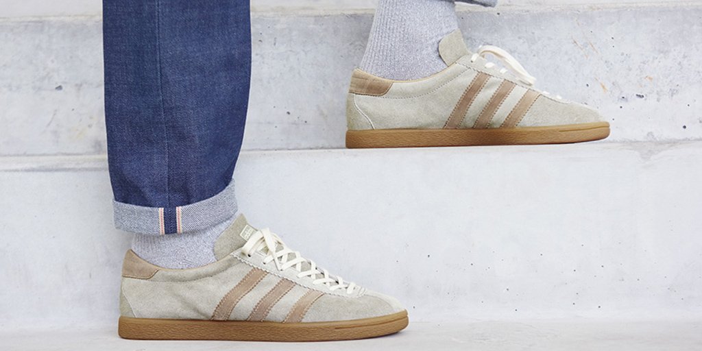 Salón Física barbería adidas Originals on Twitter: "A one-to-one remake of a classic. The Riviera  returns to stores March 5th. https://t.co/dDlChdw4dL" / Twitter