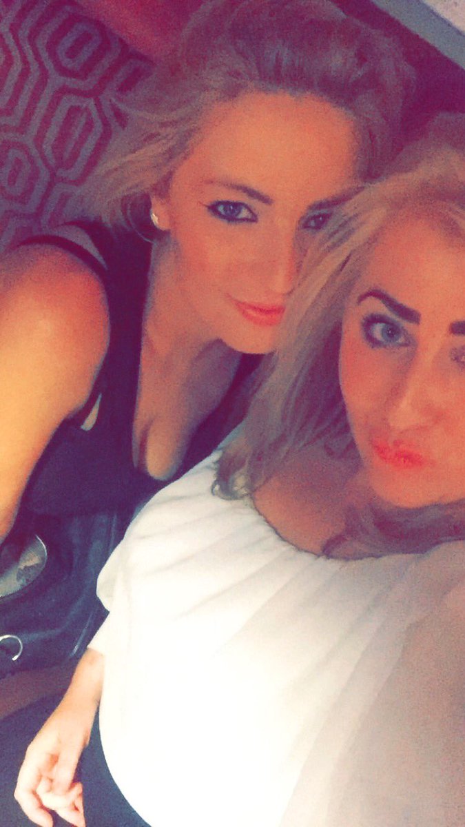 Naomii_0x's tweet photo. #weekend #weekendsantics #selfie https://t.co/0UOYq9hLrr