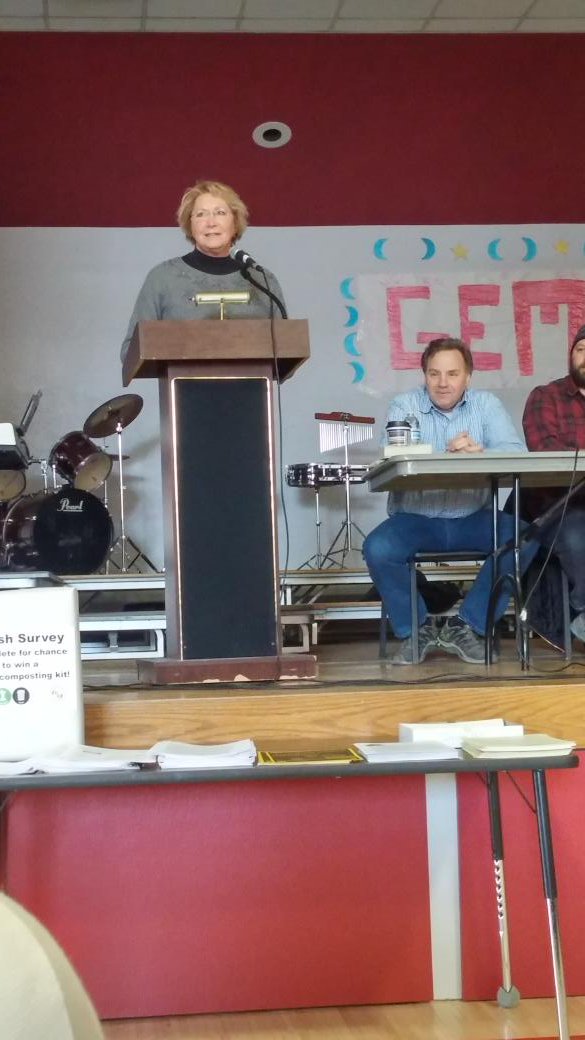 miltonindy's tweet photo. #GeorgiaVT town moderator and state Rep. Carolyn Branagan opens Town Meeting at GEMS. #TMDVT #vtpoli https://t.co/gtKyZyrFBp