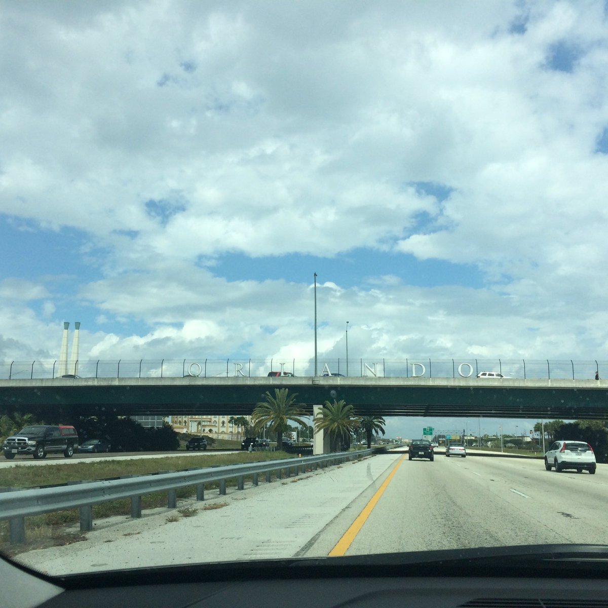 iluvtacos0822's tweet photo. Beautiful day today! ☀️🌴 #Orlando #beautifulweather #offwork #yay #timetoplayoutside #spring #almostbeachtime https://t.co/v0Eelmj2kH