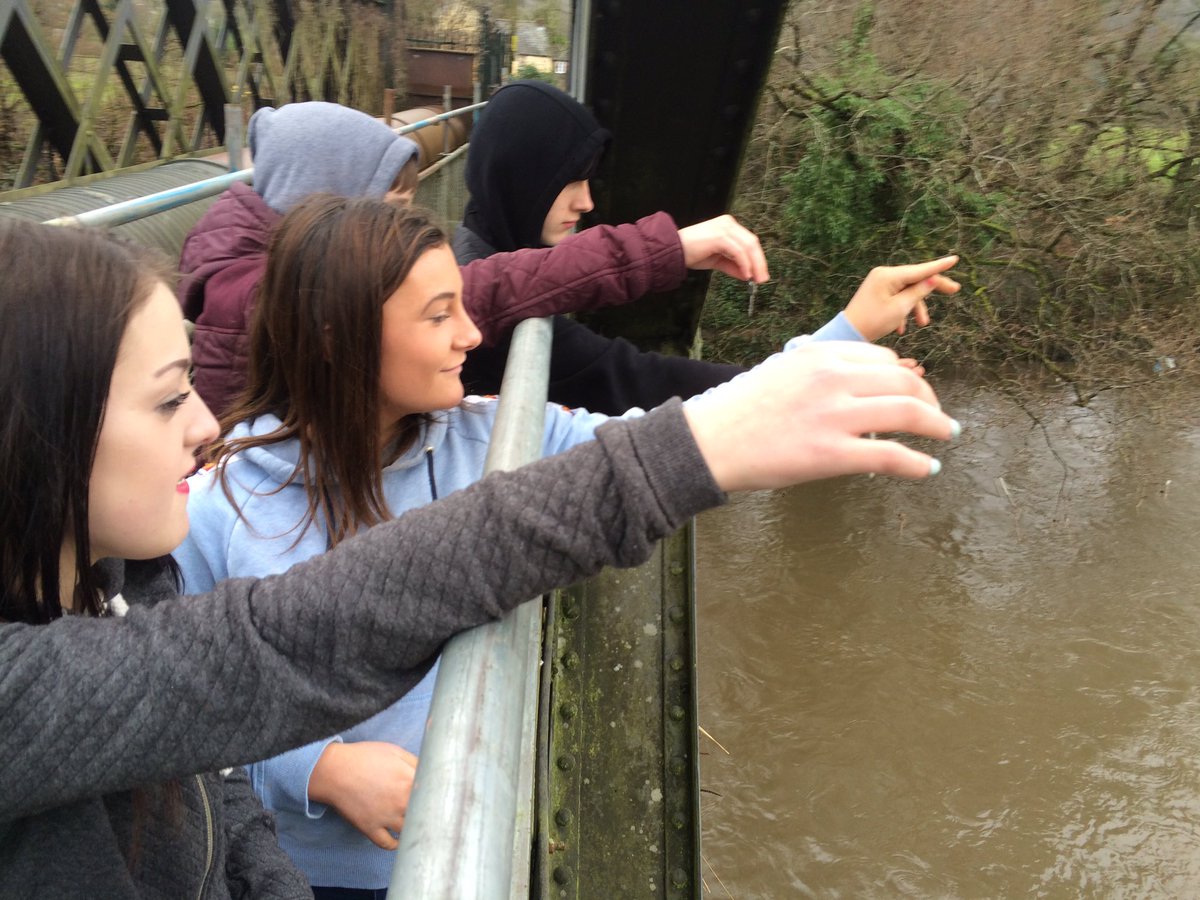 ACTSchoolsAnna's tweet photo. Starting the love lock bridge with the media group #ironbridgetafftrail #lovelock @act_schools_Ant @learning_act https://t.co/6KWQCXYWlC