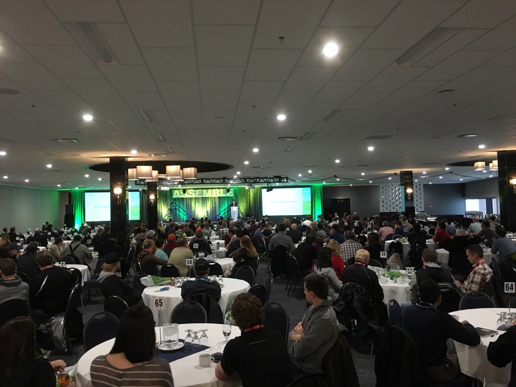 TimZerr's tweet photo. Big crowd for #KnowledgeHarvest16 with @BASFAgSolutions. Come chat with @SeedMasterMfg in the trade show! https://t.co/GgHNNy7tWT