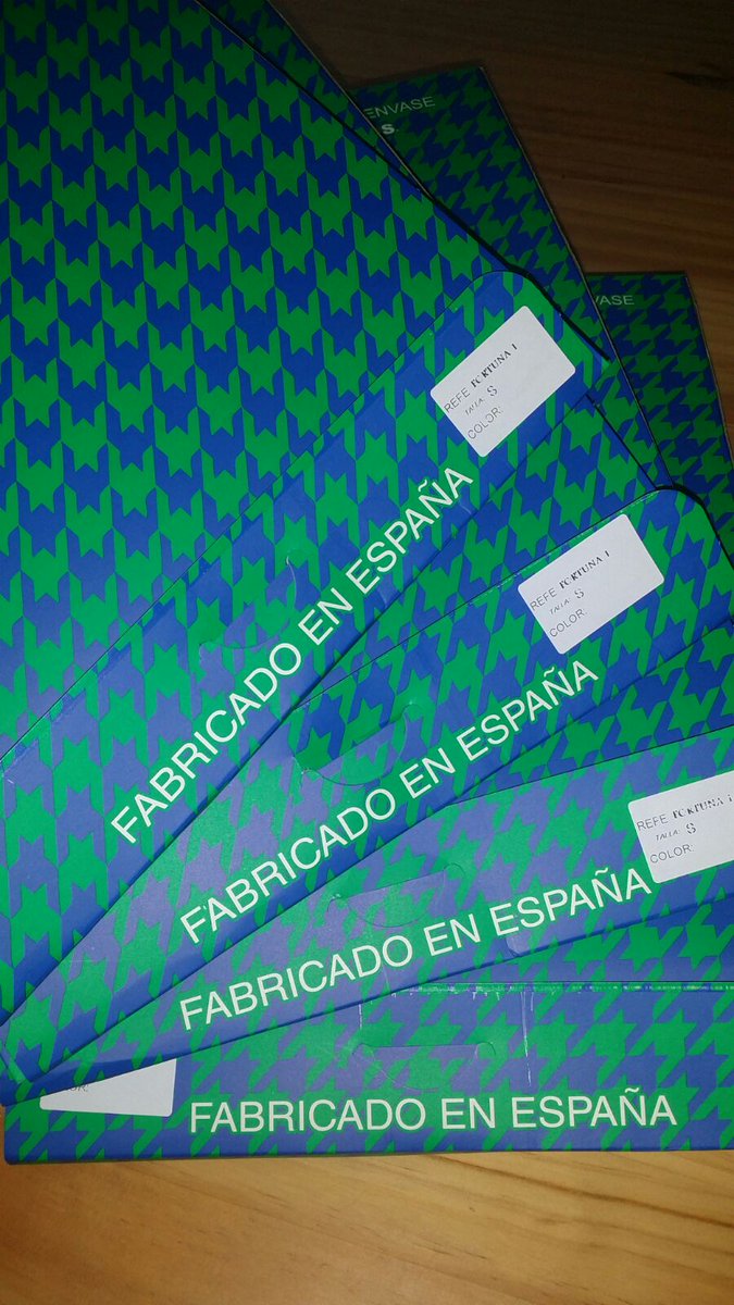 PatadeGayo's tweet photo. Esta semana no sólo estrenamos colección también estrenamos nuevo packaging!!! #tecnologiaNFC #NFC https://t.co/CaEWWXA1Bu