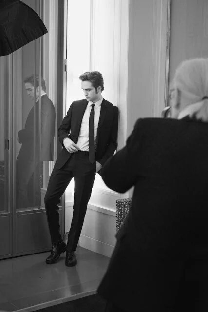 Robpattz_pics's tweet photo. So Cool 👌 #DiorRob https://t.co/HsmqF4nscE