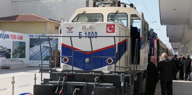 Yerli Elektrikli Lokomotif  E1000 testleri başarıyla geçti.
tubitak.gov.tr/tr/haber/yerli…