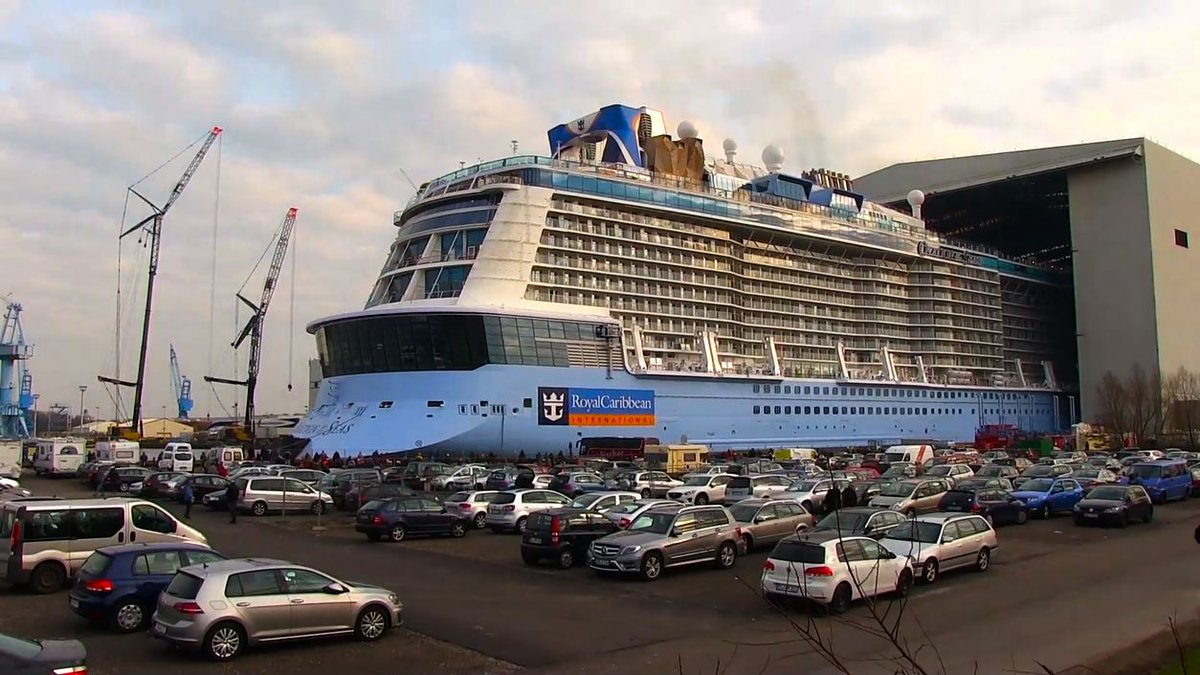 theRCLblog's tweet photo. Check out this new video of @RoyalCaribbean #OvationoftheSeas docking out https://t.co/l4hXiEYs3w https://t.co/V0SDxfropb