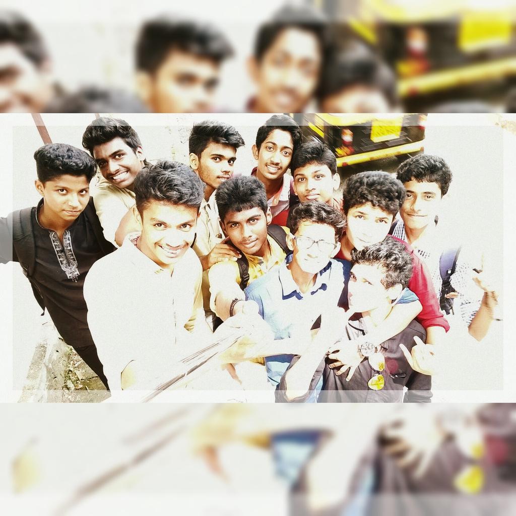 ab11_4's tweet photo. Frndsss love'em <3 https://t.co/dDDfMPnGXw