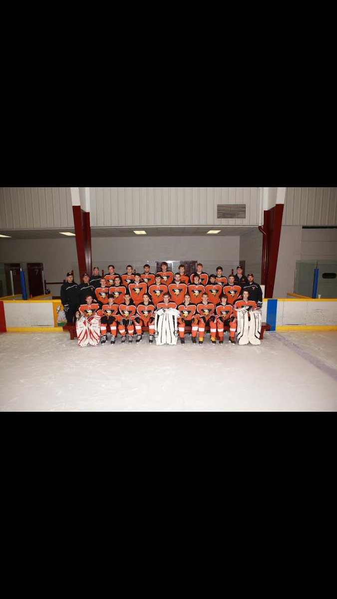 cylerisinger's tweet photo. Great season with some great peopleπ #beatlumen https://t.co/0yqyz27U3a