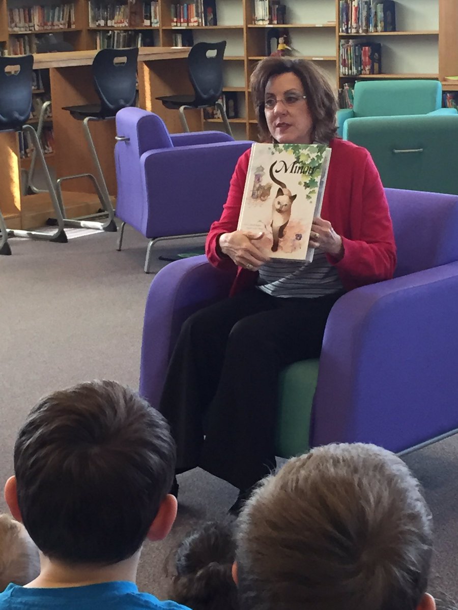 EESjacobs's tweet photo. Thank you @lynn_moody for reading Minuet to our 2nd graders! #ReadAcrossAmerica @EESwiseowls https://t.co/Q3LPDNbcdo