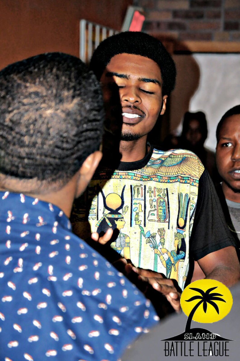 IslBattleLeague's tweet photo. @ShadFer vs @RetroJayHead #battleground https://t.co/ZsbYnzi5xH