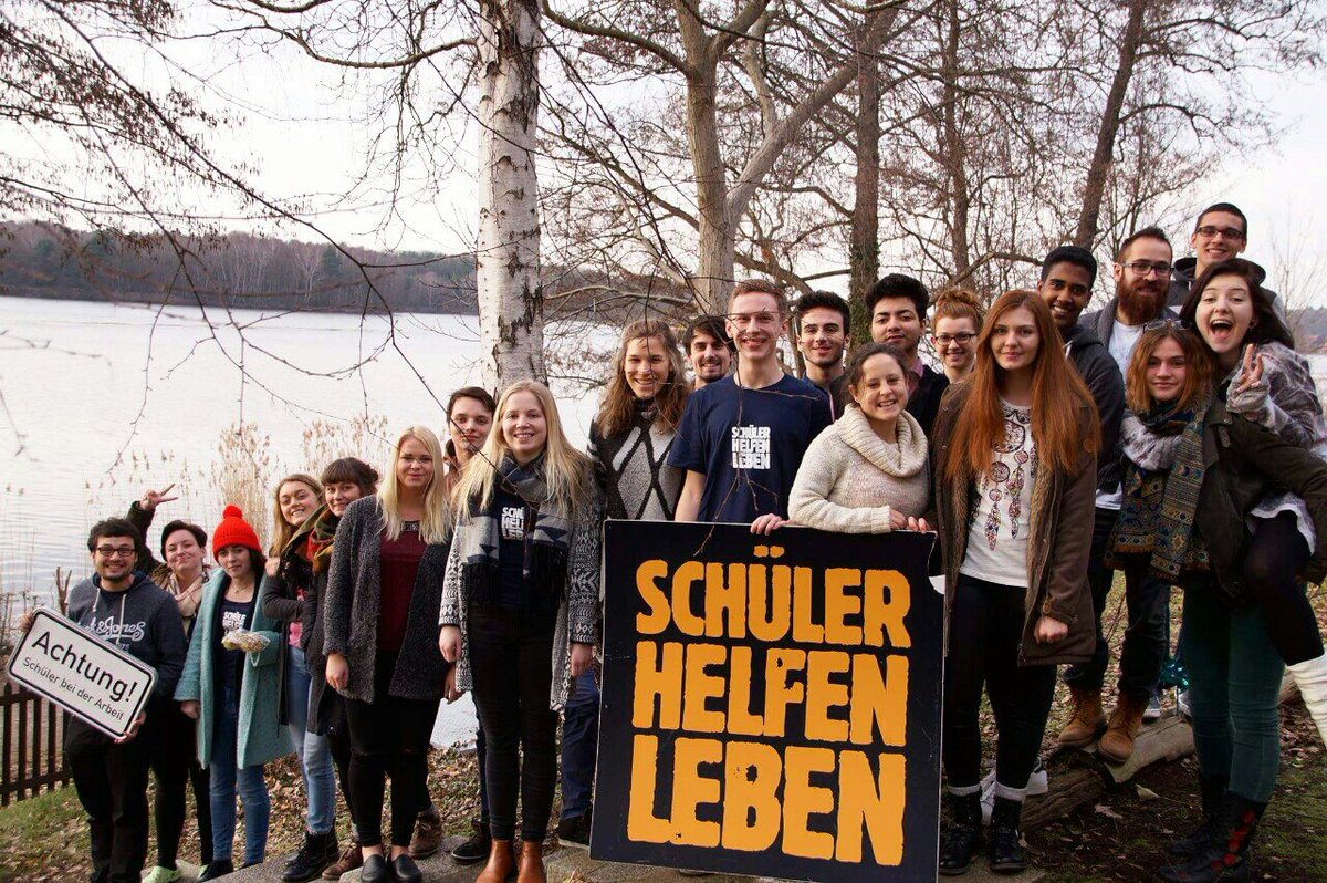 nem_rose's tweet photo. Das #Balkanseminar von #schülerhelfenleben fand in Berlin statt! @SozialerTag https://t.co/1FkWGqeaoE