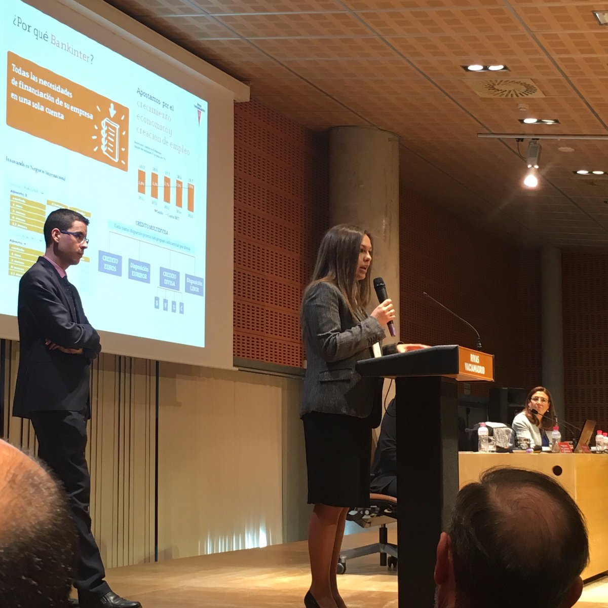Bankinter's tweet photo. Los compañeros de Rivas en la jornada "Financiación bancaria para empresas", un espacio para la inversión #Rivas2020 https://t.co/gShbBvUQEw