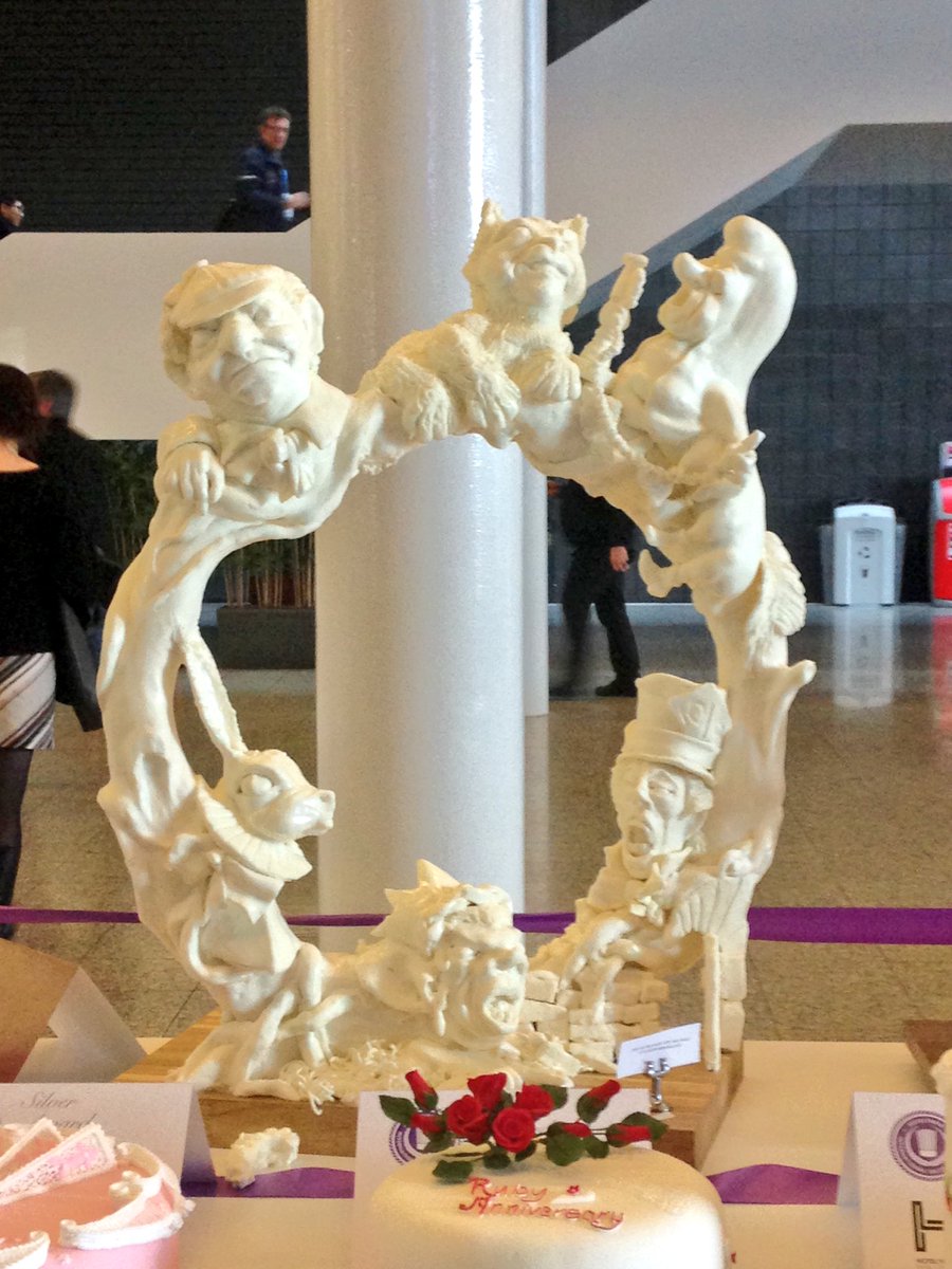 EmilieDucat's tweet photo. Lots of beautiful skills and talents @Hotelympia @ClassicFineFood @compassgroupuk https://t.co/6csbmDxNAs