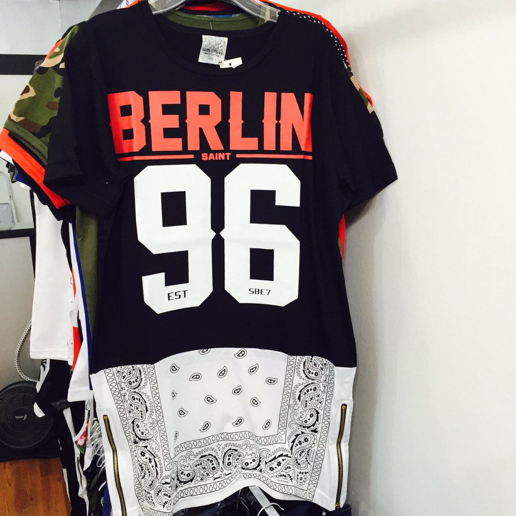 subversivemoda's tweet image. Poleras largas con cierres? 😍, tenemos muchos modelos para ti. Visítanos en #viña @pipe_kamus