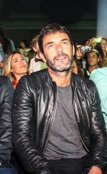 daiiana_karen's tweet photo. Caras de ENAMORADO y la de Mariano Martinez mirando a LALI ♥ #SuNovia #SuBombaSexy https://t.co/CzH8UKe3Xj