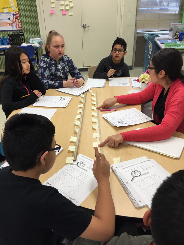 AlanButtimer's tweet image. Enjoyed seeing how @wvroom9 breaks up a meter stick to show fraction and decimal concepts! #wdsd7 #relevantmath