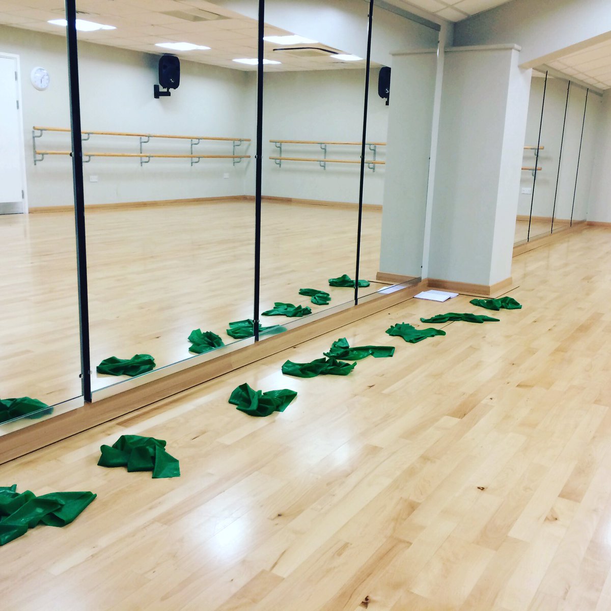 hollytwellspt's tweet photo. #SculptHIIT TONIGHT 6PM @NDGAUK #burn #sweat #beetrootcrew #resistancebands #core #muscles #HIIT #cardio #lowimpact https://t.co/IxmrzCs40h