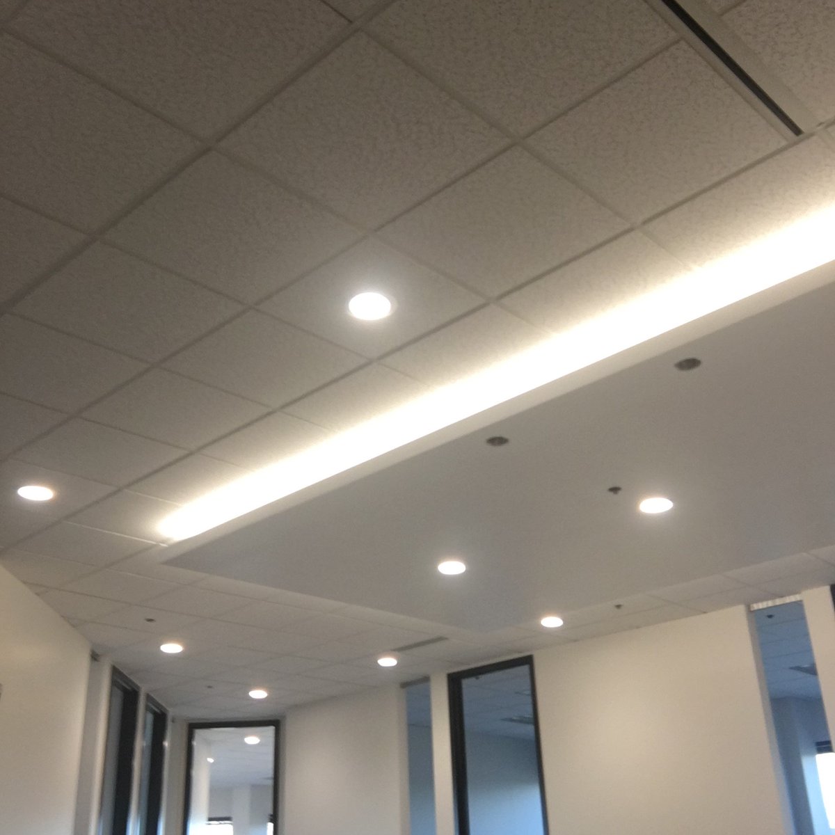 sqoneceilings's tweet image. Before &amp;amp; After. #SQ1Ceilings #ceilingproject Contact us if you need a ceiling installation team.