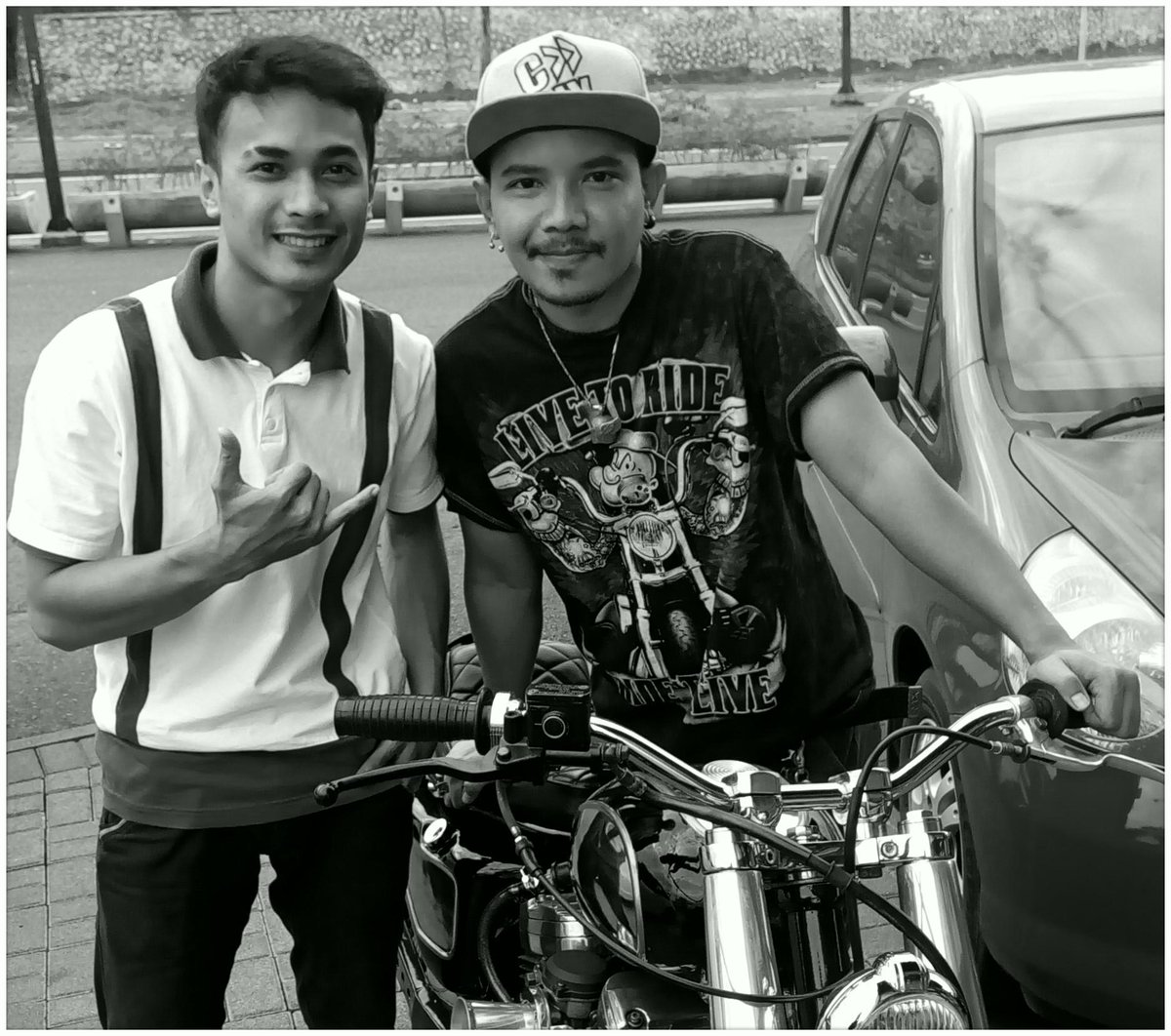 barry_kaneluv's tweet photo. @cellanadalam Rock n' Rock.. #kerabatkotak https://t.co/8nqUfulCV6