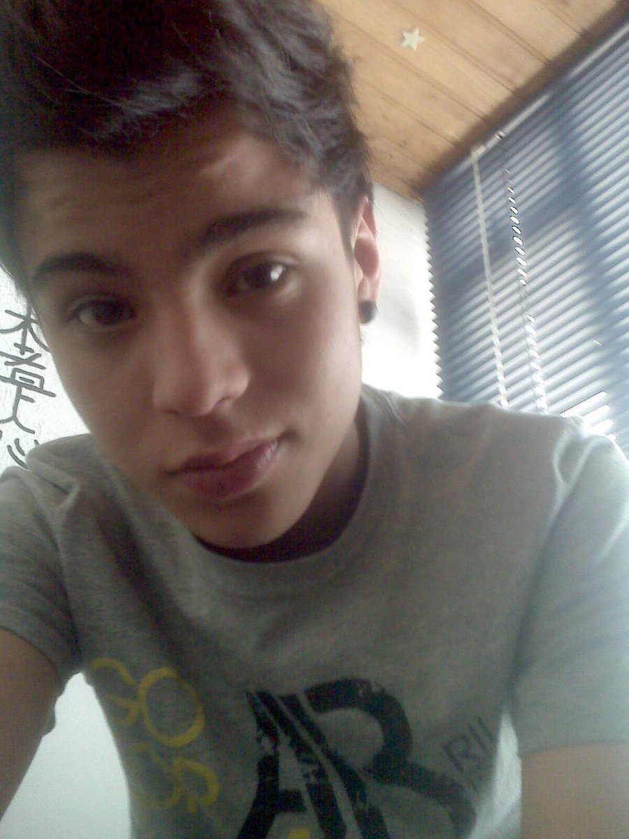 sebbbbas tweet picture