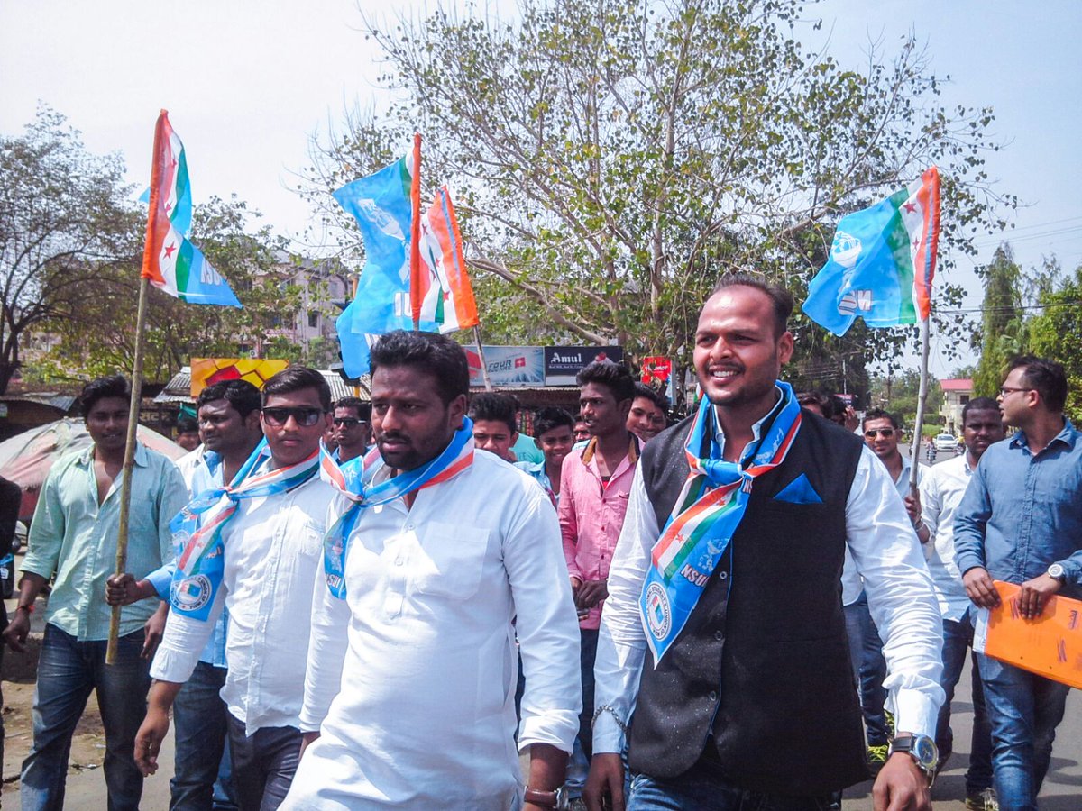 nsui's tweet photo. NSUI Maharashtra submitted memorandum to Chandrapur DM on the name of President against the blatant lies of HRD Min. https://t.co/A3prqppI1a