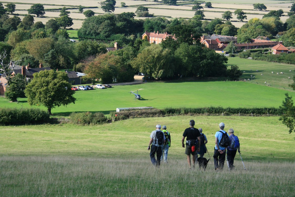 Step forward to lead a walk in the 2nd South #Lincs Walking Festival! #SLWF ow.ly/YWgfT <a href="/RamblersGB/">RamblersGB</a>