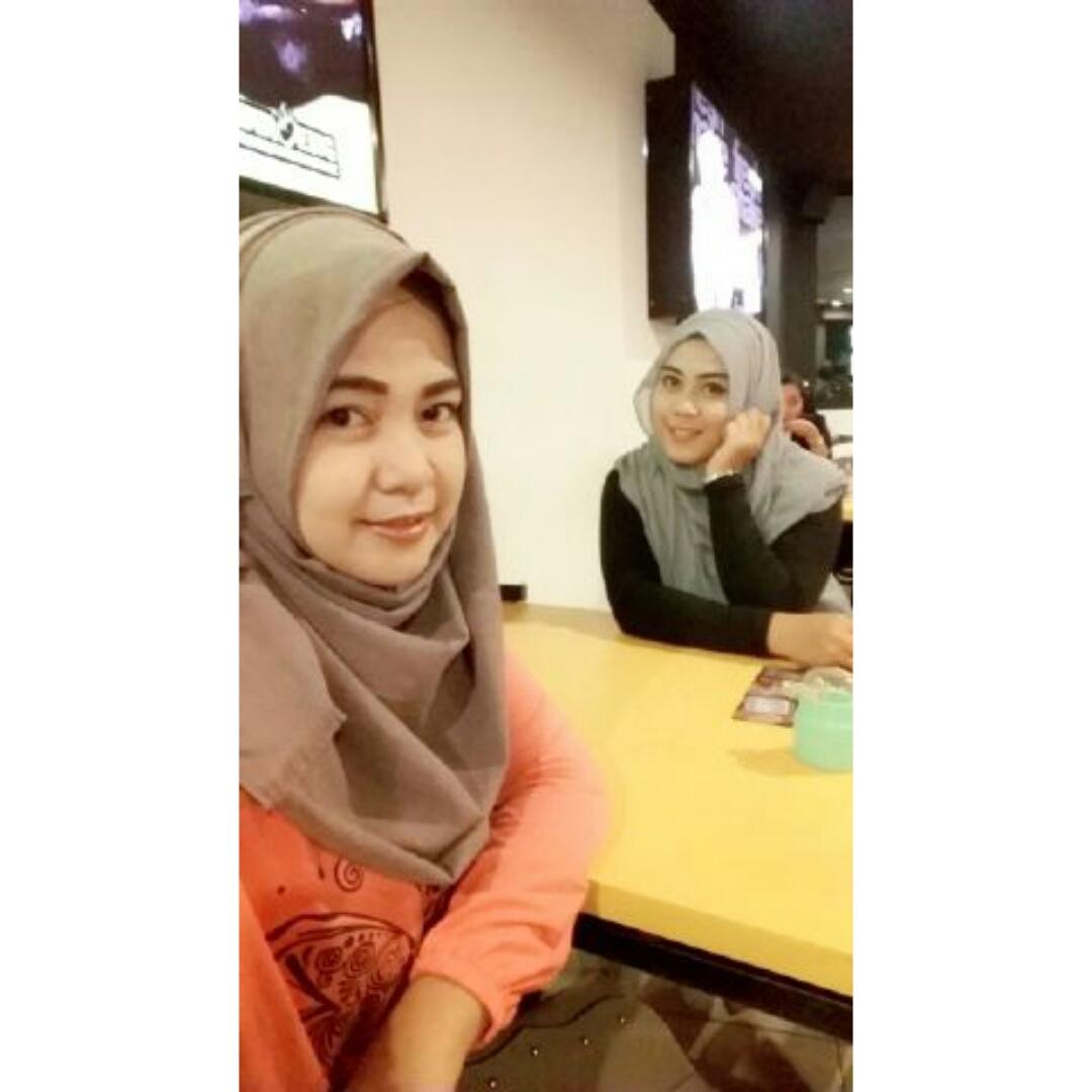 Colek ah biar bunyi <a href="/dyah_yuya/">Dyah Ayu</a>